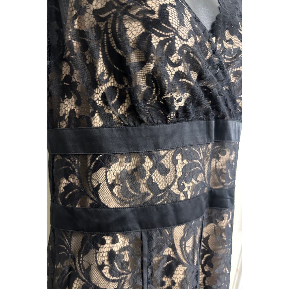 Ann Taylor Loft Black Lace Fit & Flare Dress Size 2 Nude Lined Midi Cocktail EUC - Picture 5 of 10